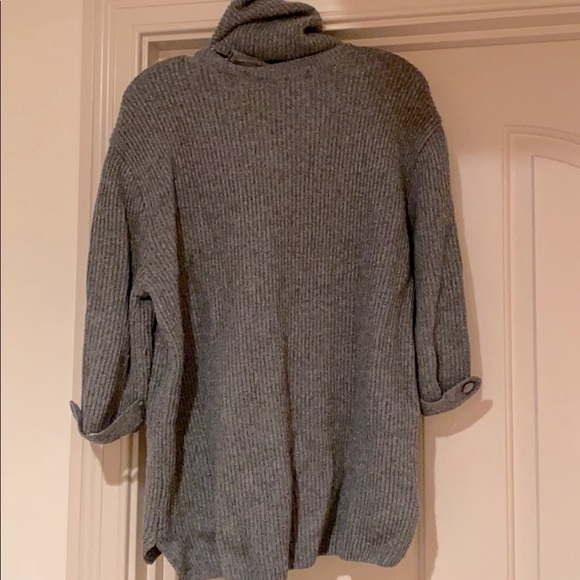 Sweater with fur pockets - Picture 4 of 5